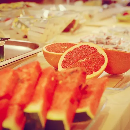 Hotel With Free Parking