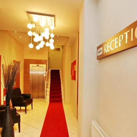 Hotel With Free Parking 4*
