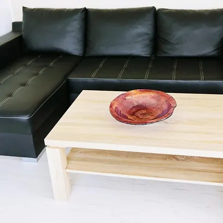 With Free Parking Hotel Neutra