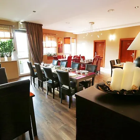 Hotel City 4*