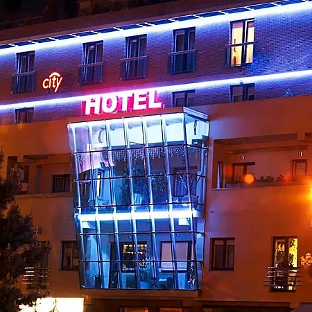 Szálloda With Free Parking Nyitra